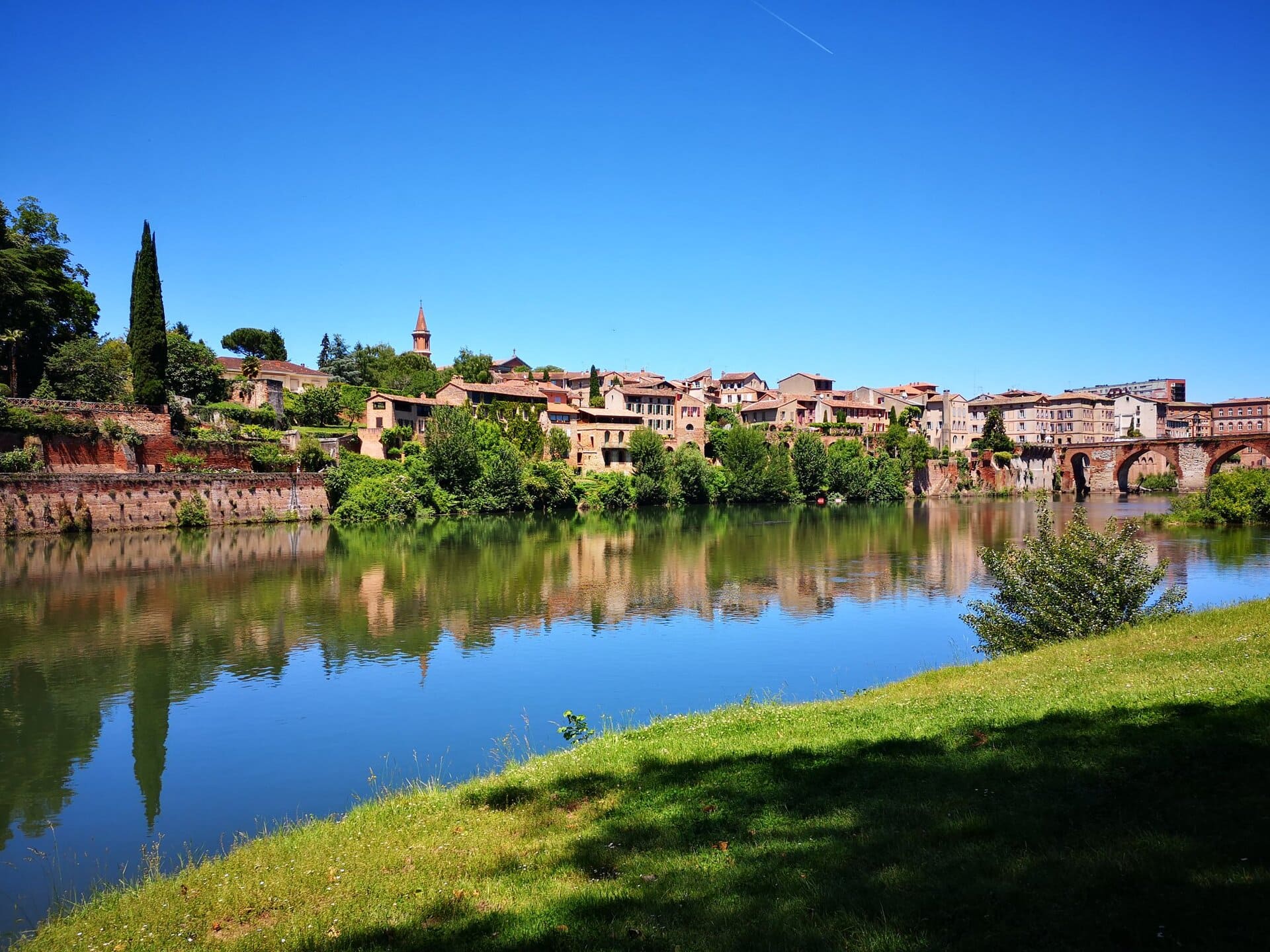 Albi les berges du Tarn, fraicheur, détente, spot pique nique