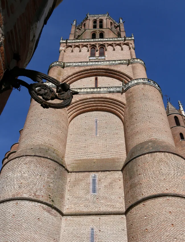 clocher tour massif de la Cathédrale d'Albi