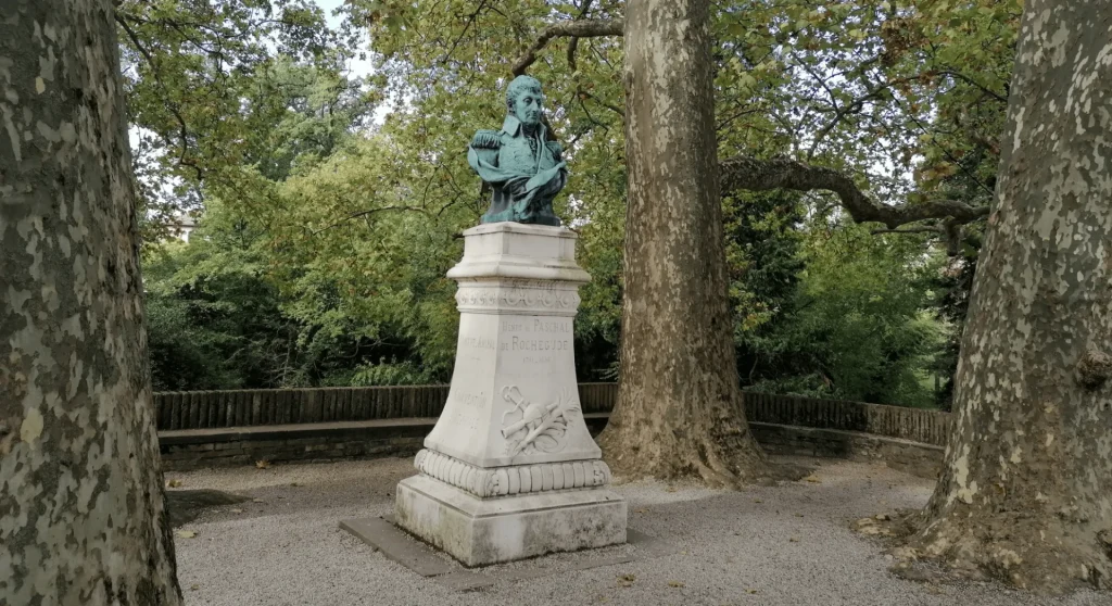 Albi parc Rochegude, Jardin Remarquable au coeur de la ville - Statue Amiral de Rochegude