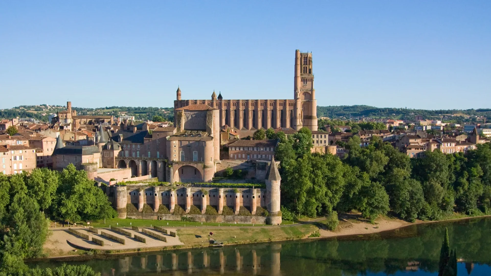 Vue panoramique sur Albi, la Cité épiscopale, inscrite au Patrimoine Mondial de l'UNESCO en 2010