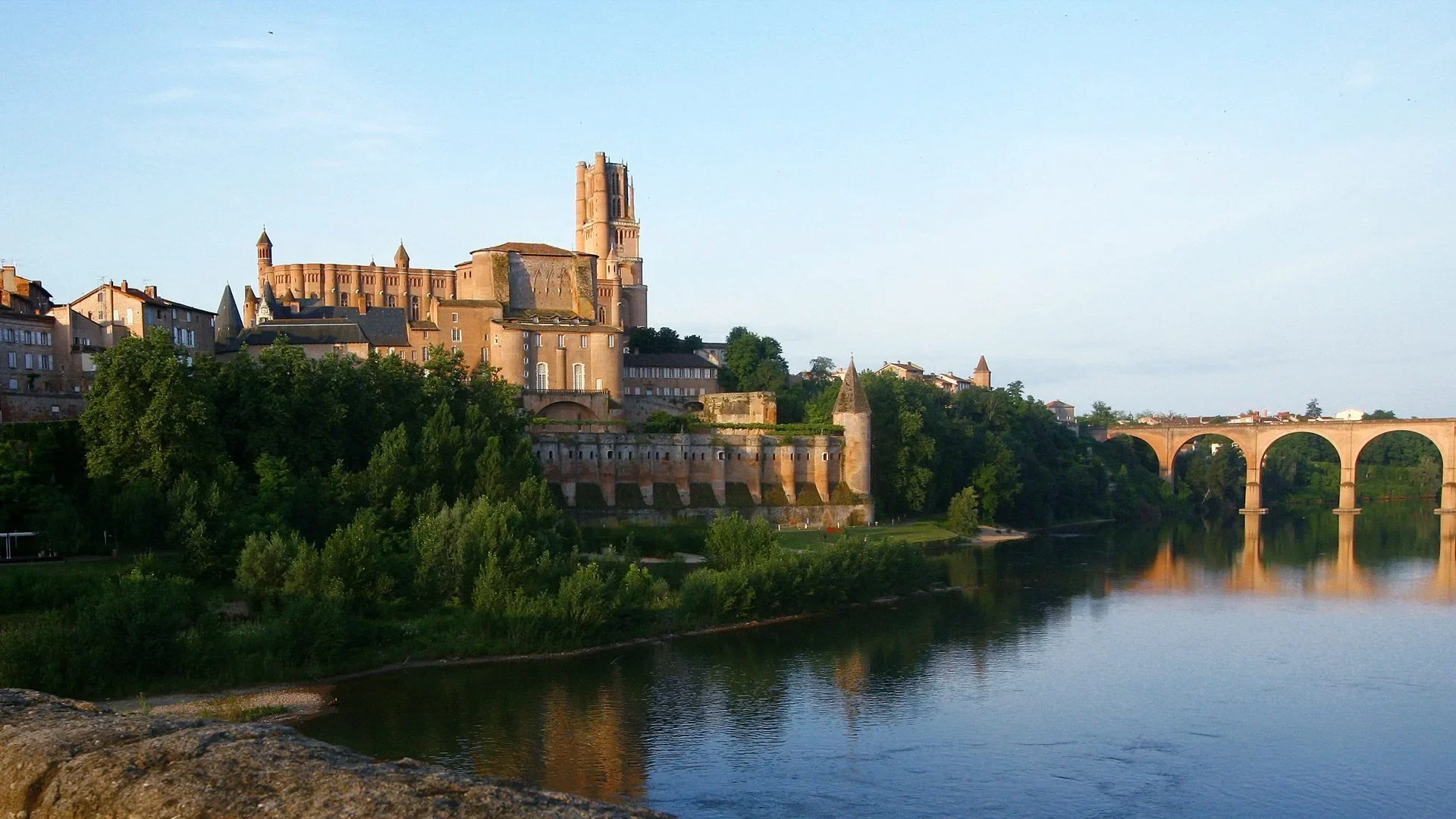 Albi révèle sa puissance, une destination de caractère