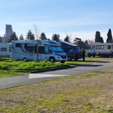 Où stationner à Albi pour les campings cars : parkings, sani stations